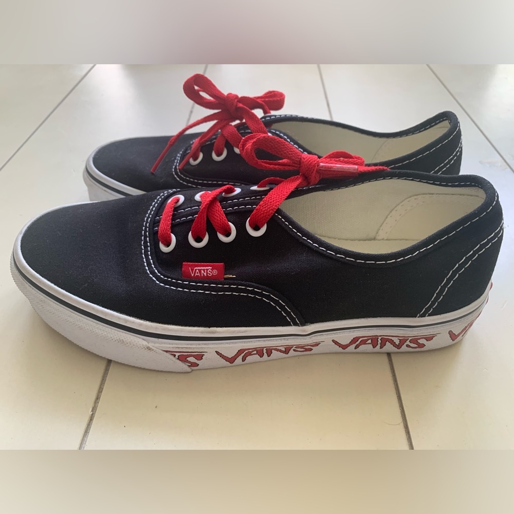 Vans Mens Sz 5.5 Black/Red Like New!